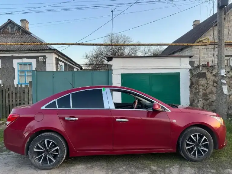 Продам chevrolet cruze 🚗 2011 год мотор 1,6 состояние отличное 👍
Коррозии, рыжиков нет
Ходовая новая
Мотор масло не берёт
Отслово совсем,
В полной комплектации
Электрика вся работает
Кондиционер заправлен
Я собственник. Цена 720 тыщ💵
Торг возможен
Тел+79498234300 - фотография - 7