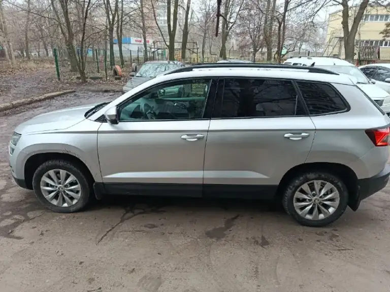 Продам skoda karoq 2020г
Акпп 1,4т
Пробег 106500
Автомобиль в отличном
Состоянии
Комплектация климат, подогрев лобового, карплей, круиз и тд
Резина зима лето
Все подробности по телефону
Донецк
+79494928738 - фотография - 2