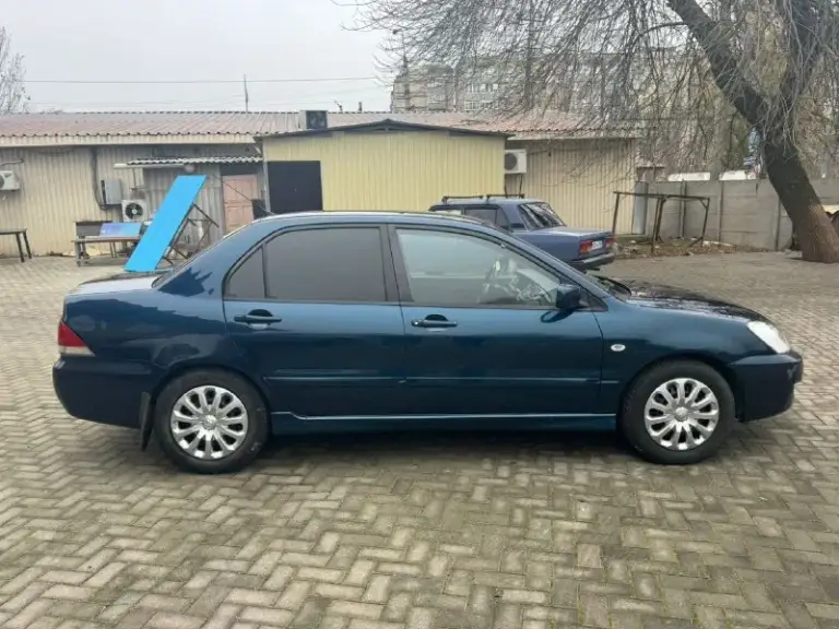 Mitsubishi лансер 9 2004 года двигатель 1.6 коропка ат не димит масло не расходует карапка работает в штатном рижыме ходовая часть опслужена без постороних звуков машына едит бодро и приятно печка грет потдогрев сидений работает цена 550.000 р, торг номер ☎️ + 7 949-431-04-65
📞 Звоните: +7(949)4310465 - фотография - 2