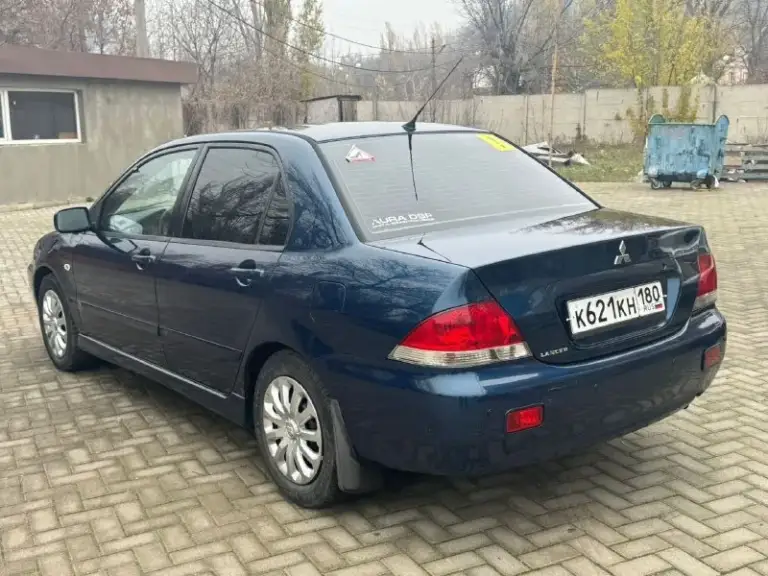 Mitsubishi лансер 9 2004 года двигатель 1.6 коропка ат не димит масло не расходует карапка работает в штатном рижыме ходовая часть опслужена без постороних звуков машына едит бодро и приятно печка грет потдогрев сидений работает цена 550.000 р, торг номер ☎️ + 7 949-431-04-65
📞 Звоните: +7(949)4310465 - фотография - 4