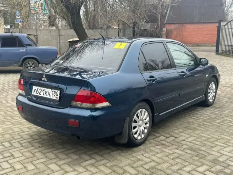 Mitsubishi лансер 9 2004 года двигатель 1.6 коропка ат не димит масло не расходует карапка работает в штатном рижыме ходовая часть опслужена без постороних звуков машына едит бодро и приятно печка грет потдогрев сидений работает цена 550.000 р, торг номер ☎️ + 7 949-431-04-65
📞 Звоните: +7(949)4310465 - фотография - 5