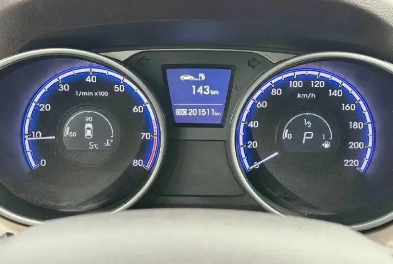 🇰🇵 Hyundai ix35 at

💰Цена: 1 150 000р
🏢Город: мариуполь
📅Год выпуска: 2010
🗒️Пробег: 201 520 км.
⚙️Двигатель: 2.0
⛽Топливо: бензин
⚙️Кпп: автомат

📞 Телефон:

+7-949-727-41-51
+7-949-551-91-52
+7-989-263-55-56

💾 Описание:

✅ Полный привод.
✅ Техническая часть на 5+
✅ Оригинальный пробег.
✅ Редкий коричневый салон.
✅ 2 Комплекта резины зима/лето.
✅ Красивый цвет.

🔥 Отличная комплектация:

❄️ Двухзонный климат-контроль, бесключевой доступ, кнопка start-stop, подогрев всех сидений, магнитола с bluetooth, бортовой компьютер, мультируль, птф, электропакет, помощь при спуске, складывание зеркал, оригинальные литые диски 18 радиуса, новый акб, 2 смарт-ключа, сигнализация с автозапуском.

Улица шевченко 269

🏦 Возможна продажа в кредит по двум документам. - фотография - 9