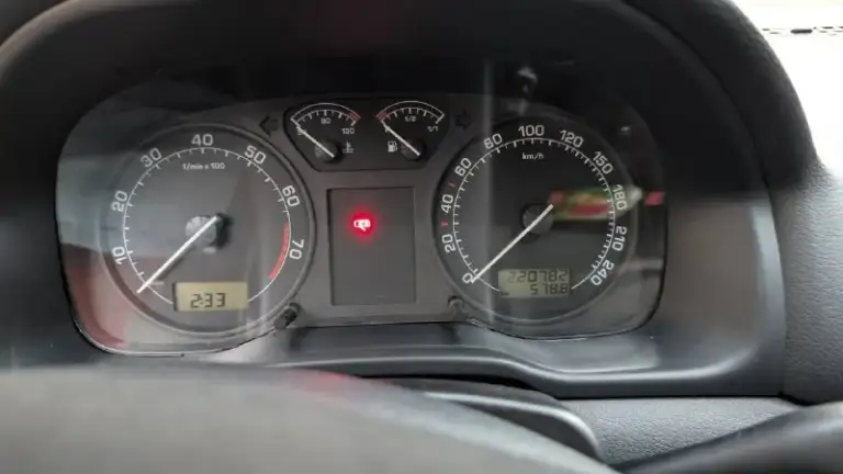 Рф учет!!!
Продается личный авто skoda octavia a4 tour
Авто служило верой и правдой много лет, за это время было сделано очень много, перебрана ходовка и т. П.
1.6
Цена 600₽ 💰
Ничего нигде не стучит не бренчит не брякает, ничего не течет. Ездили аккуратно, в основном работа дом.
Вложили много сил и денег. Так же есть небольшие недочеты по кузову, пороги стаканы целые, салон ухоженный, в машине не курили!
Хорошая комплектация и самый надежный мотор
Стоит хорошая андроид магнитола
Торг у капота уместен, приезжайте смотрите
Если остались вопросы пишите!!!
+79493897964 (Телеграмм/звонки)
📲 Tg: @vladislavvlkav
📞 Звоните: +7(949)3897964 - фотография - 8
