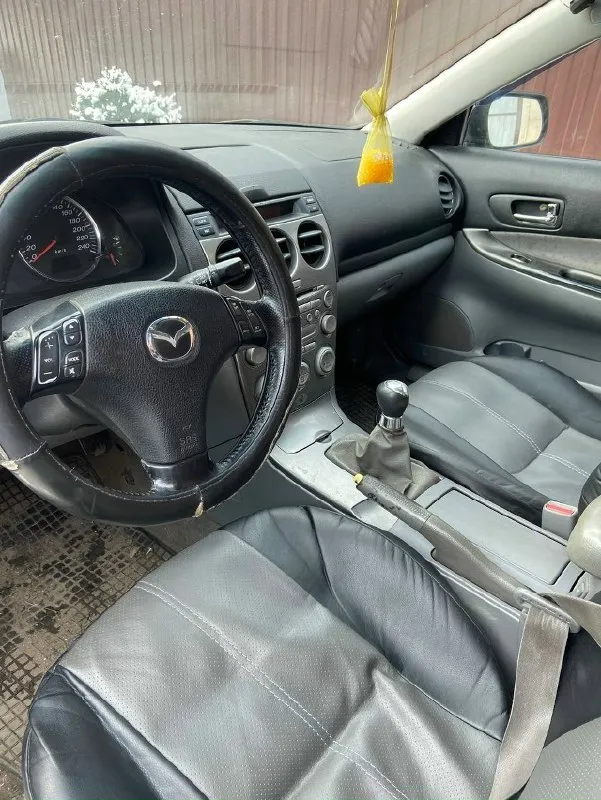 Продам mazda 6 gg механика 2003 года 1.8 бензин. Машина в нормальном для своих лет состоянии, двигатель капиталился год назад(кольца поршневые, вкладыши шатунные, болты гбц, комплект прокладок), полная замена цепи грм и роликов, новый бензонасос, генератор, рабочий и главный цилиндр, перебрана вся передняя подвеска, зимняя резина. Машина оформлена на меня, полное переоформление машина не заводится, сломался стартер. Продаем как есть. Осмотр в макеевке(восточный). Цена 300тыс. Руб. Адекватный торг возле авто. Авто соответствует цене. +79494191048
📞 Звоните: +7(949)4191048 - фотография - 5