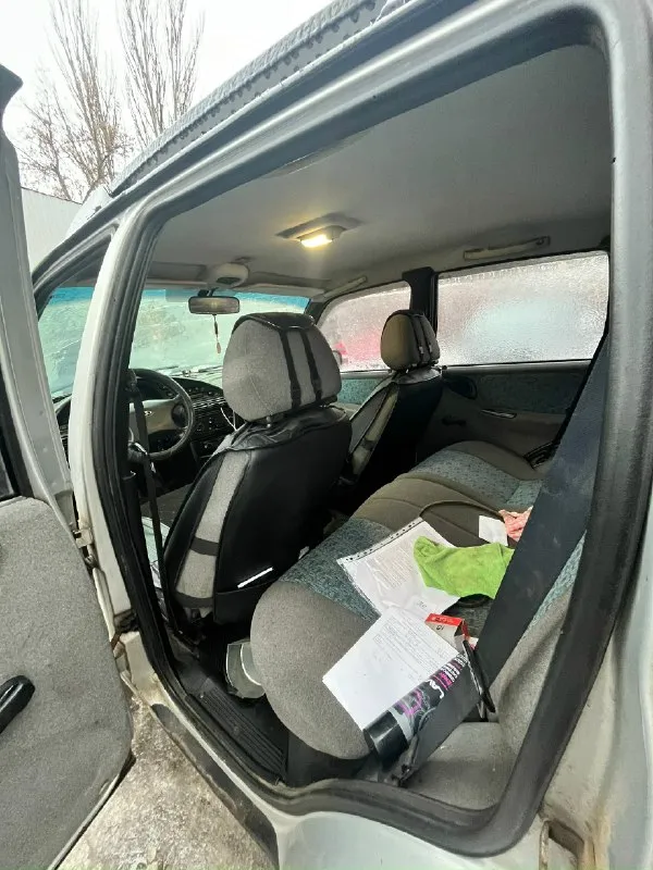 Нива chevrolet год 2005 по учету я хозяин, проблем переоформить нет. Цена 610.000 р. Торг. Пробег 227.000 по ходовые все в порядке мосты не гудят раздатка в норме. Коробка 5 ступка, новая. По мотору нареканий вроде бы нет. Но симфонит с под коллектора не много. По кузову более менее нормально. Стоит газ, в документы вписан. Остальные вопросы на месте при просмотре машины. Писать в лс если не отвечаю. +79497527300
📞 Звоните: +7(949)7527300 - фотография - 7