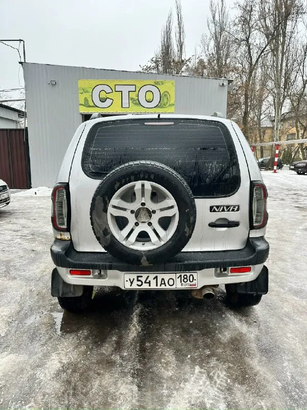 Нива chevrolet год 2005 по учету я хозяин, проблем переоформить нет. Цена 610.000 р. Торг. Пробег 227.000 по ходовые все в порядке мосты не гудят раздатка в норме. Коробка 5 ступка, новая. По мотору нареканий вроде бы нет. Но симфонит с под коллектора не много. По кузову более менее нормально. Стоит газ, в документы вписан. Остальные вопросы на месте при просмотре машины. Писать в лс если не отвечаю. +79497527300
📞 Звоните: +7(949)7527300 - фотография - 8