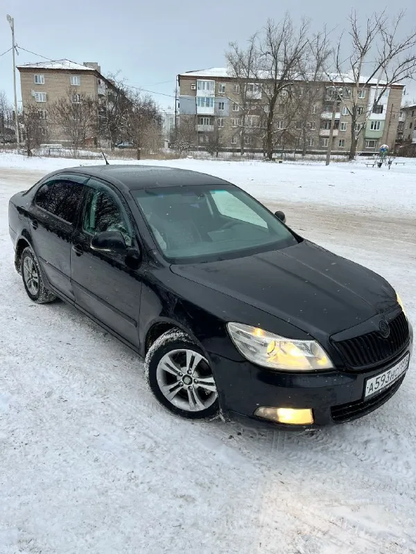 Продам не новый автомобиль škoda octavia a5• передний привод •
1,6 Бензин • мкпп•
Год: 2010•
Пробег: 199 554 км

✅ По технической части:
• Двигатель и коробка работают идеально
• Подвеска мягкая и собранная — без стуков и скрипов
• Родной салон хорошо сохранился — ничего не подшивалось и не красилось
• Автомобиль после полного то
•Родной пробег
•Не такси‼️

✅Отличная комплектация:
•Подогрев сидений
• Электропривод всех 4-х боковых стёкол
• Электропривод и подогрев зеркал, регулировка руля в двух положениях
• Кондиционер
•Бортовой компьютер
• Abs, asr ( отключаемый)
• Парктроники задние заводские
• Большой мультимедийный дисплей bolero
• Датчики света и дождя

📌 Собственник автомобиля;
📍Ханжёнково, макеевка.
📲 +79995752281
💰Цена: 6️⃣4️⃣0️⃣ 0️⃣0️⃣0️⃣ ₽‼️с торгом - фотография - 1