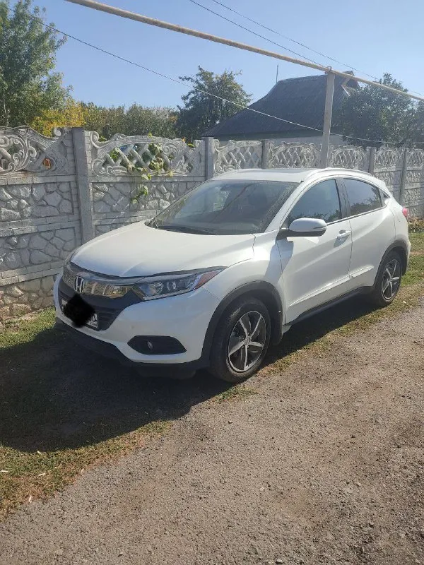 Honda hr-v 2021 год
Бензин 1.8
Климат контроль, круиз контроль, удержание в полосе, люк. Камера заднего и бокового вида, мультимедийная система. Удобный и очень вместительный салон. Датчик света, датчик дождя. Без ключевой доступ.
Подробности по телефону
Макеевка
Цена 2.200.000 торг
Полное переоформление в мрэо
+79494126107
📞 Звоните: +7(949)4126107 - фотография - 3