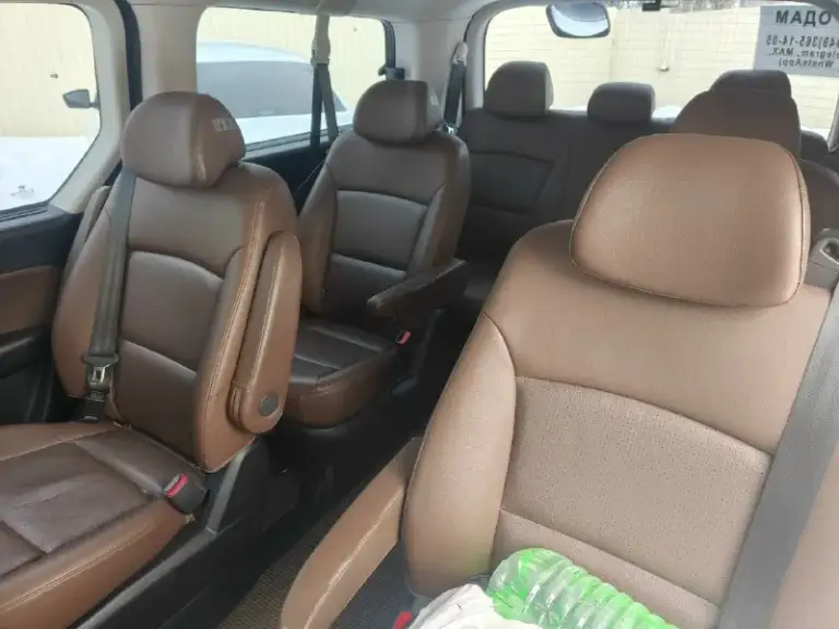 Продам hyundai grand starex 4 500 000 руб. В перевозках не был, семейный автомобиль ❗ в максимальной комплектации, нет только электро-дверей. 8+1 (все сидения взаимозаменяемые ❗) 1 хозяин по рф, привезен на 14000км из кореи, 3 года назад. Автотека зеленая, без юр лиц, без дтп, без страховых. Вин код предоставлю заводской пассажир ❗ 2 ключа заводских ❗ птс электронный 2020 год 2.5 93 000км. (оригинал) есть все документы❗ автомат(гидротрансформатор, aisin) - не дсг, не вариатор. ❗ весь ровный и целый ❗ круиз-контроль подогрев руля подогрев передних и задних сидений обдув (вентиляция) передних сидений обогрев зеркал климат контроль (полный по всему салону) камера передняя камера задняя заводской регистратор перед и сзади парктроники перед и сзади электростеклоподъемники электропривод зеркал(складываемые) все стекла включая лобовое оригинал ❗ без и без трещин обогрев лобового кожаные сидения(nappa) сиденья раздельные (2+2+2+3) все сидения включая водительское целые
📞 Звоните: +7(949)3651405 - фотография - 7