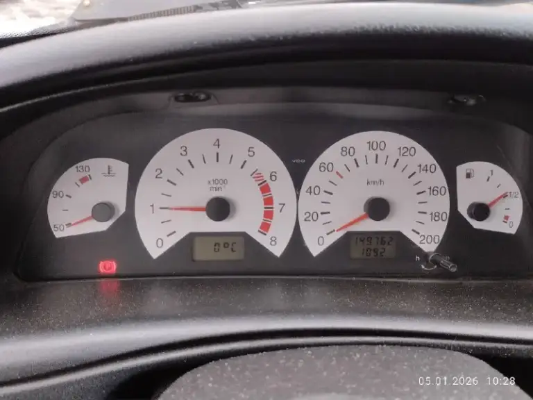 Продам chevrolet ниву 2007 г. В. , на полном ходу, в сварке не нуждается, производилась замена порогов, задних арок, задних крыльев, есть вопросы по лкп. По мотору делалась капитала, ещё на обкатке, новые все патрубки, радиатор охлаждения, радиатор печки, новый термостат, антифриз. Мосты, коробка, раздатка всё в хорошем состоянии, работает без изъянов, по электрике все светится, все моргает, ходовая менялась перед зимой, новые тормозные колодки, установлена не плохая музыка. Новая зимняя шипованая резина ( второй комплект колес отдам в подарок), так же в подарок отдам передний мост, шрусовый кардан, и ещё кучу запчастей. По документам я хозяин, продажа с переоформлением в мрэо. Цена 350 тыс, макеевка, тел +79493067985
📞 Звоните: +7(949)3067985 - фотография - 7