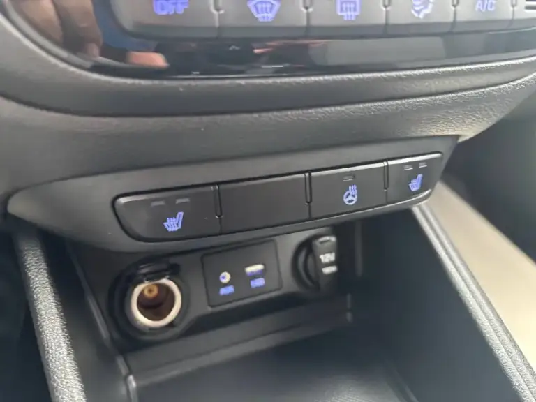 Solaris 1.6 автомат2017г авто в полной комплектации
Климат контроль
Линзованая оптика
Подогрев сидений
Навигация
Обогрев руля
Датчики давления шин
Легкосплавные диски
Авто в отличном состоянии!
Двигатель сухой без потеков
Не дымит не троит работает без посторонних шумов.
Ходовая мягкая взбитая!
Акпп листает без пинков!
Кузов не гнилой не ржавый!
Цена 1.350.000
Документы в полном порядке ! +79497309912 - фотография - 9