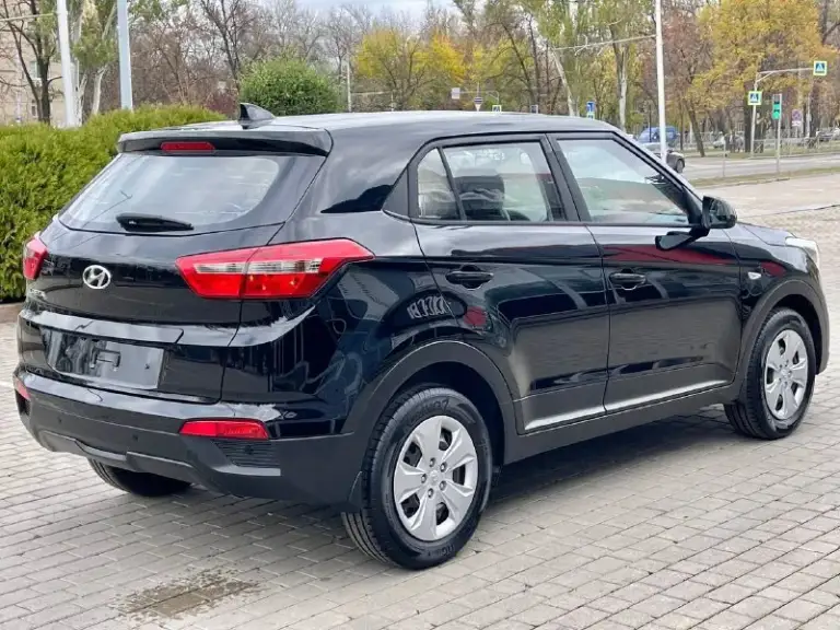 +79495236393
В продаже в городе донецке
Hyundai creta 1.6 бензин 123 л. С. Коробка автомат айсин 6 ступенчатый 2017 год вся в родной краске каждая единица кузова в родной заводской краске!
Один хозяин! Машинка вся в оригинале была бережная эксплуатация! Пробег 132 тыс км родной оригинальный проверенный пробег! Кузов в идеальном состоянии! Весь в отражений ! Днище идеальное гаражное хранение ! Салон в идеальном состоянии в машине не курили ! Машина очень ухоженная ! Два ключа сервисные книги! Резина зимняя хорошая, камера заднего вида, кондиционер рабочий, подогревы сидений, подогревы всех зеркал, датчик давления в шинах полный бортовой компьютер, мульти руль, полная мульти медиа, гарнитура свободные руки, состояние по всем параметрам отличное без единого вложения! Двигатель коробка и ходовая часть все в идеальном состоянии! Машинка в отличном состоянии тот кто приобретёт будет очень доволен, постоянный учёт полное переоформление в мрэо
Два комплекта резины
Цена 1 680 000 руб торг +79495236393 - фотография - 4