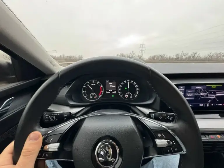 Продам skoda octavia a8 2021г. Пробег 120т. Км. Двигатель 1.4 150л. С. (очень шустрая и экономичная, 5.5-6,5л/100км. Машина в идеальном состоянии, ни одна деталь не красилась, не крутилась, все стекла оригинальные. Хорошая комплектация, led оптика, start stop, новая зимняя резина, машина покрыта дорогой керамикой, писать можно много, нужно смотреть в живую( состояние новой машины) находится в старобешево цена 2190000 +7 949 397 84 06
📞 Звоните: +7(949)3978406 - фотография - 4