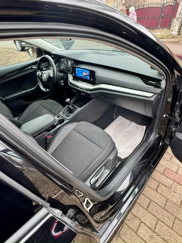 Продам skoda octavia a8 2021г. Пробег 120т. Км. Двигатель 1.4 150л. С. (очень шустрая и экономичная, 5.5-6,5л/100км. Машина в идеальном состоянии, ни одна деталь не красилась, не крутилась, все стекла оригинальные. Хорошая комплектация, led оптика, start stop, новая зимняя резина, машина покрыта дорогой керамикой, писать можно много, нужно смотреть в живую( состояние новой машины) находится в старобешево цена 2190000 +7 949 397 84 06
📞 Звоните: +7(949)3978406 - фотография - 7