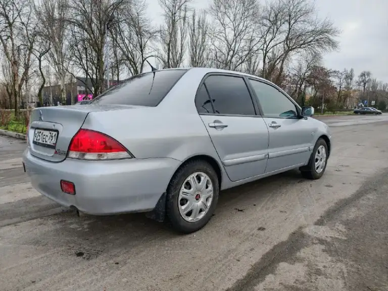 Продам mitsubishi лансер 9
Mitsubishi lancer 9
Год 2006
Двигатель 1.6 работает отлично, масло не ест не дымит, обороты четко 👌
Кпп четко без хрустов и вылетов
Ручник исправен, что должно работать работает
Кузов в хорошем состоянии, дно пороги целые
Резина отличная зима + лето
Переоформление без проблем
Мариуполь
Цена 479к торг
+79498162933
📲 Tg: @bitch_monk
📞 Звоните: +7(949)8162933 - фотография - 3
