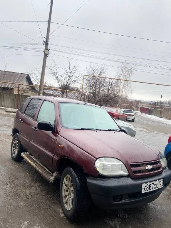 Продам chevrolet ниву 2004 года
На полном боевом ходу!
Двигатель едет бодра, без масложора!
По технике отлично
Раздатка и блокировка 4x4 работает
Гребет как танк !
Дно целое, пороги чуть уставшие
Салон живой чистый
2 Эсп
Гур работает
Печка жарит 🔥
Косячки по кузову есть
На фото видно.
Документы чистые, полное переоформление.
Цена 310 тыс торг
Нахожусь в енакиево
+79490441619
📲 Tg: а`
📞 Звоните: +7(949)0441619 - фотография - 2