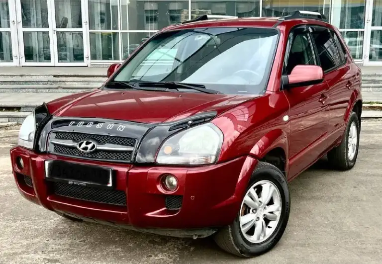 Продам идеальный hyundai tucson 2.0 бензин. Коробка автомат
2008 Год выпуска
Кузов в отличном состоянии в родном окрасе!
Техническое состояние — превосходное! Недавно было проведено полное техническое обслуживание. Все стекла оригинальные, а геометрия кузова идеально ровная. Безопасность на высшем уровне, все герметики завод. Двигатель работает как часы: тихо, быстро. Автоматическая коробка передач переключается мягко и легко. Ходовая часть не имеет стуков. На машине установлены диски r16 на хорошей резине.
Комплектация богатая: климат-контроль, подогревы сидений, гидроусилитель руля, подушки безопасности airbag, система abs, электрическая регулировка зеркал с обогревом, электрические стеклоподъёмники с доводчиками и сигнализация. Дополнительно установлены мультимедиа с bluetooth, качественная аудиосистема и тонировка задней полусферы. Ржавчины и гнили нет нигде. Днище, пороги, стаканы, лонжероны — всё целое!цена 885.000₽ торг!все вопросы по телефону +79493578236 или телега +79094166333 - фотография - 1