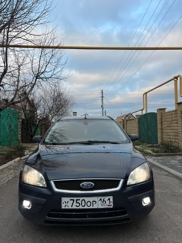 Продам ford focus 2 ghia европеец сборка германия!
Год: 2007
Пробег: 320 родной
Двигатель 1.6 бензин работает отлично ровно, едет очень хорошо, ходовая отличная без стуков, и прочего, кузов в очень достойном состоянии без гнили и дыр, днище, пороги отличные! Дтп не было, везде заводская сборка
Комплектация ghia богатая с эл. Привод сидений, подогревами сидений, зеркал, esp(курсовая устойчивость), круиз контроль, мульт руль, сенсорная мультимедиа, датчик света, и дождя, эл, зеркала, камера заднего вида, задние парктроники, эл. Регулировка фар, бортовой компьютер. Дисковые тормоза вкруг, отличная зимняя резина! Центральный замок, автомобиль ухоженый за все время 2 владельца было, птс оригинал, 3 ключа! Очень вместительный универсал
Документы чистые без штрафов и запретов.
Вложений не требует
Полное переоформление!
Торг есть
Цена: 570000
📍Мариуполь
📞+79496463727 - фотография - 3