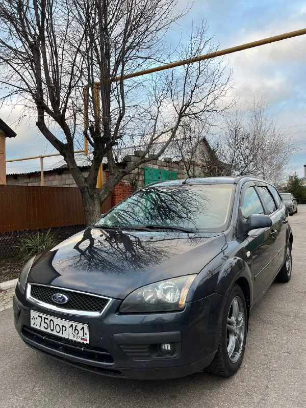 Продам ford focus 2 ghia европеец сборка германия!
Год: 2007
Пробег: 320 родной
Двигатель 1.6 бензин работает отлично ровно, едет очень хорошо, ходовая отличная без стуков, и прочего, кузов в очень достойном состоянии без гнили и дыр, днище, пороги отличные! Дтп не было, везде заводская сборка
Комплектация ghia богатая с эл. Привод сидений, подогревами сидений, зеркал, esp(курсовая устойчивость), круиз контроль, мульт руль, сенсорная мультимедиа, датчик света, и дождя, эл, зеркала, камера заднего вида, задние парктроники, эл. Регулировка фар, бортовой компьютер. Дисковые тормоза вкруг, отличная зимняя резина! Центральный замок, автомобиль ухоженый за все время 2 владельца было, птс оригинал, 3 ключа! Очень вместительный универсал
Документы чистые без штрафов и запретов.
Вложений не требует
Полное переоформление!
Торг есть
Цена: 570000
📍Мариуполь
📞+79496463727 - фотография - 4