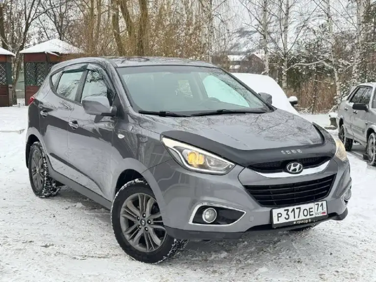К вашему вниманию hyundai ix35 2014 года мотор 2.0 бензин
Пробег 185 тыс родного
2 Владельца
В идеальном состоянии как по кузову так и технически
Мотор работает отлично тихо без посторонних шумов
Коробка работает как нужно переключает плавно не пинает не задерживает
Все в идеале
Автомобиль в родном окрасе
1-Косметический окрас дверь косметика!!!
Без дтп!
Все стекла родные !!!
Кроме лобового
В этом автомобиле есть все для комфортной езды.
Юридически чистый автомобиль!!!
Продажа по договору купли-продажи или через мрэо!!!!
Комплектация
-Датчик света:
-Датчик дождя:
-Круиз контроль:
-Доводчики стёкол:
-Подогревы всех сидений:
-Помощь при спуске:
-Адаптивные фары:
-Парктроники:
-4 Стекло подъёмника:
-Электро зеркала:
-Подогрев зеркал заднего вида:
-Бортовой компьютер:
-Регистрация р. Ф 🇷🇺🇷🇺🇷🇺
Цена 1 340 000
Тел +79495095858
Тел +79895435743 телега ватсап
📲 Tg: николай н а
📞 Звоните: +7(949)5095858 - фотография - 4