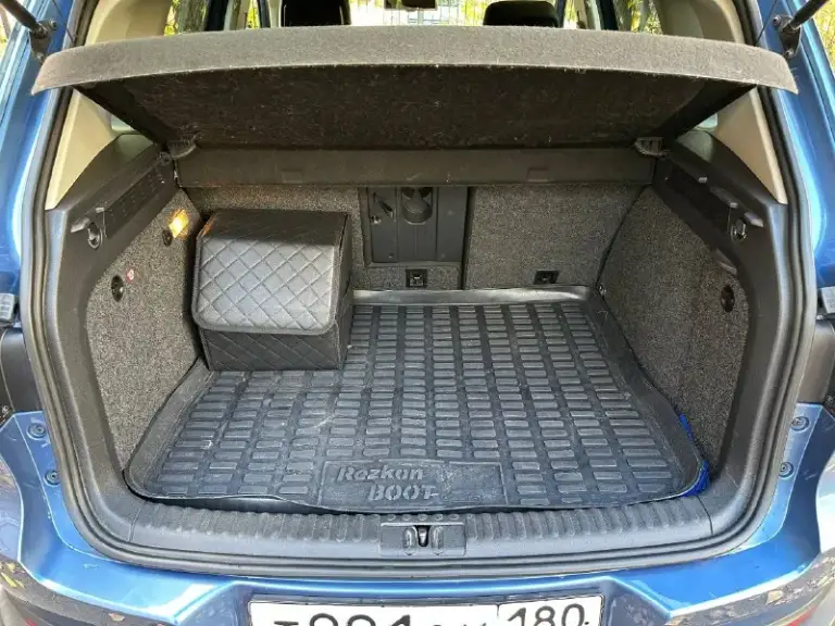 Срочно продам
Volkswagen tiguan, 2012 г. , 1.4л tsi.
Пробег: 243 000 км.
Акп dsg, работает плавно, без пинков. Мотор работает ровно, обслуживался регулярно.
Автомобиль в хорошем состоянии. Ходовая полностью обслужена, ничего не стучит, колодки/тормозные диски поменяны в круг. Салон чистый, ухоженный. Автотека зеленая!!

Комплектация: электро-регулировка зеркал с подогревом и складыванием, мультируль, датчик света/дождя, двузонный климат контроль, подогревы сидений, auto-hold, электроручник, задние парктроники, abs, esp, омыватель фар. Плюсом второй комплект резины. Владею три года и оформлена на меня!
Цена: 1 200 000 руб.
Осмотр г. Горловка
Телефон: +7 949 313-13-32 - фотография - 10