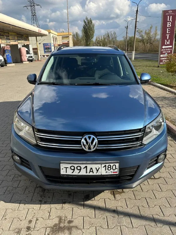 Срочно продам
Volkswagen tiguan, 2012 г. , 1.4л tsi.
Пробег: 243 000 км.
Акп dsg, работает плавно, без пинков. Мотор работает ровно, обслуживался регулярно.
Автомобиль в хорошем состоянии. Ходовая полностью обслужена, ничего не стучит, колодки/тормозные диски поменяны в круг. Салон чистый, ухоженный. Автотека зеленая!!

Комплектация: электро-регулировка зеркал с подогревом и складыванием, мультируль, датчик света/дождя, двузонный климат контроль, подогревы сидений, auto-hold, электроручник, задние парктроники, abs, esp, омыватель фар. Плюсом второй комплект резины. Владею три года и оформлена на меня!
Цена: 1 200 000 руб.
Осмотр г. Горловка
Телефон: +7 949 313-13-32 - фотография - 2