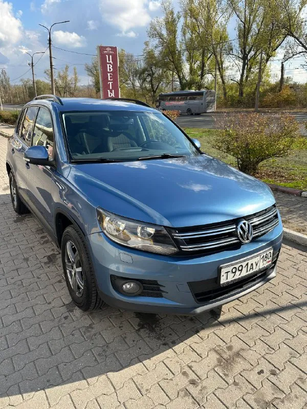 Срочно продам
Volkswagen tiguan, 2012 г. , 1.4л tsi.
Пробег: 243 000 км.
Акп dsg, работает плавно, без пинков. Мотор работает ровно, обслуживался регулярно.
Автомобиль в хорошем состоянии. Ходовая полностью обслужена, ничего не стучит, колодки/тормозные диски поменяны в круг. Салон чистый, ухоженный. Автотека зеленая!!

Комплектация: электро-регулировка зеркал с подогревом и складыванием, мультируль, датчик света/дождя, двузонный климат контроль, подогревы сидений, auto-hold, электроручник, задние парктроники, abs, esp, омыватель фар. Плюсом второй комплект резины. Владею три года и оформлена на меня!
Цена: 1 200 000 руб.
Осмотр г. Горловка
Телефон: +7 949 313-13-32 - фотография - 3