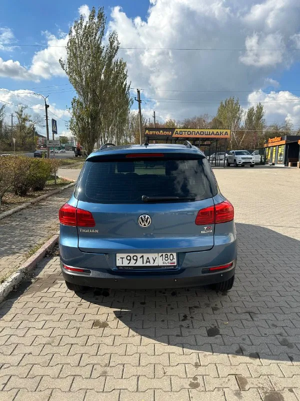 Срочно продам
Volkswagen tiguan, 2012 г. , 1.4л tsi.
Пробег: 243 000 км.
Акп dsg, работает плавно, без пинков. Мотор работает ровно, обслуживался регулярно.
Автомобиль в хорошем состоянии. Ходовая полностью обслужена, ничего не стучит, колодки/тормозные диски поменяны в круг. Салон чистый, ухоженный. Автотека зеленая!!

Комплектация: электро-регулировка зеркал с подогревом и складыванием, мультируль, датчик света/дождя, двузонный климат контроль, подогревы сидений, auto-hold, электроручник, задние парктроники, abs, esp, омыватель фар. Плюсом второй комплект резины. Владею три года и оформлена на меня!
Цена: 1 200 000 руб.
Осмотр г. Горловка
Телефон: +7 949 313-13-32 - фотография - 5