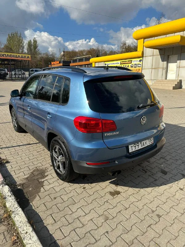 Срочно продам
Volkswagen tiguan, 2012 г. , 1.4л tsi.
Пробег: 243 000 км.
Акп dsg, работает плавно, без пинков. Мотор работает ровно, обслуживался регулярно.
Автомобиль в хорошем состоянии. Ходовая полностью обслужена, ничего не стучит, колодки/тормозные диски поменяны в круг. Салон чистый, ухоженный. Автотека зеленая!!

Комплектация: электро-регулировка зеркал с подогревом и складыванием, мультируль, датчик света/дождя, двузонный климат контроль, подогревы сидений, auto-hold, электроручник, задние парктроники, abs, esp, омыватель фар. Плюсом второй комплект резины. Владею три года и оформлена на меня!
Цена: 1 200 000 руб.
Осмотр г. Горловка
Телефон: +7 949 313-13-32 - фотография - 7