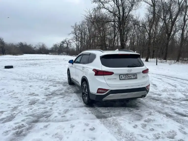 Продам hyundai santa fe 2019г. , передний привод, 2.0 170л. С. Пробег 109 тыс. Км +79493376210 машина для корейского рынка, я первый владелец по россии. Комплектация пред максимальная: 2 ключа, 2 комплекта хорошей резины, (2 комплект на дисках), спереди поклеена атермальная тонировка, удержание в полосе, дистроник, датчик от столкновений, датчики слепых зон, авто холд, датчик света, дождя, подогрев руля, подогрев всех сидений, обдув передних сидений, панорама. Расход 7-8 л. Цена 3.2млн. Руб. Торг
📞 Звоните: +7(949)3376210 - фотография - 7