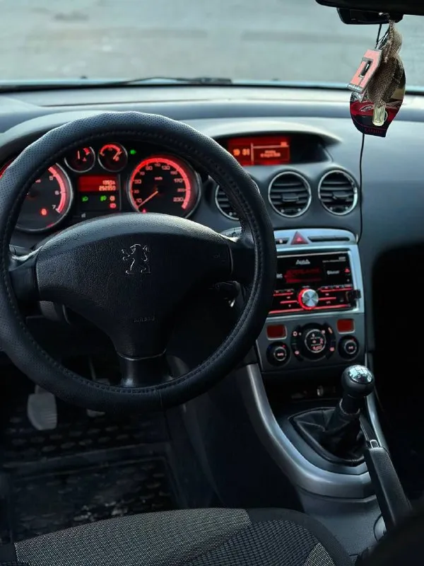 Peugeot 308 2008год
Обьем 1.6
Кпп механика.
🔗Комплектация: гур, мультируль, электростеклоподъёмники 4шт, электро регулировка зеркал, подогрев сидений, кондиционер (заправлен, рабочий), двухсторонний климат, парктроник,
Сабвуфер 🔊
Авто тонированный,
2 Запасных ключа
Авто на летней резине
Зимняя шипованная есть в наличии
🛠Запаска, домкрат, балонник, трос
Ориентировочно место нахождения для осмотра
Макеевка
Ул. Ленина маг. Фуршет
(28 Линия)
Цена: 480.000₽
❗️Возможен торг
Остальные все вопросы по
☎️Тел. +7(949) 409 42 18
📲 Tg: евгений
📞 Звоните: +7(949)4094218 - фотография - 1