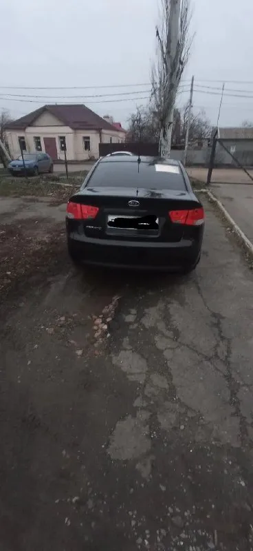 Продам срочно kia черато 2 2011г. В. Обьем 1.6 механика 6 ступка. Авто в хорошем состоянии. Все расходники, масла заменены. Тормозные диски и колодки в круг новые. Цепь грм заменена 15 тыс. Назад. По комплект: кондиционер,4 эсп,6 подушек безопасности, обогрев лобового, заднего стекла, сидений передних и зеркал. Андроид магнитола. Лед противотуманки и ближний свет. Я третий владелец, птс оригинал. Пробег родной. Цена 810тыс. Торг. От авто не избавляюсь, есть вариант купить авто по свежее, машинка не разу не подводила, в эксплуатации каждый день. Все вопросы по телефону. +79497152609.волноваха. Кому нужна машина, звоните в любое время!
📞 Звоните: +7(949)7152609 - фотография - 1