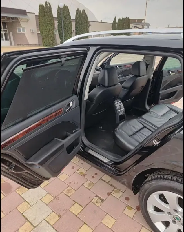 Skoda superb, 2012г, 2.0 коробка автомат, пробег 190000тыс. , расход 6.5л - 7л, трасса 5.5л, комплектация максимальная - без ключевой доступ - старт-стоп - датчики давления в шинах, дождя и света - адаптивные поворотные линзы с led лампами - адаптивные туманки - панорамная крыша - 4-х зонный климат контроль - круиз контроль - многофункциональный бортовой компьютер - кожаные сидения с электро-приводом, памятью и подкачкой поясницы - электро-привод багажника - подогревы передних и задних сидений - парктроник - мультируль - подрулевые лепестки - cd, mp3, usb, bluetooth, aux и отличная аудио система состояние мотора отличное, не дымит не троит и работает ровно, коробка на отлично без пинков и рывков, ходовая в порядке ничего не стучит. Новая зимняя резина очень вместительный семейный автомобиль с высоким клиренсом документы в порядке, переоформление без проблем цена: 690.000₽ +79493145540
📞 Звоните: +7(949)3145540 - фотография - 6