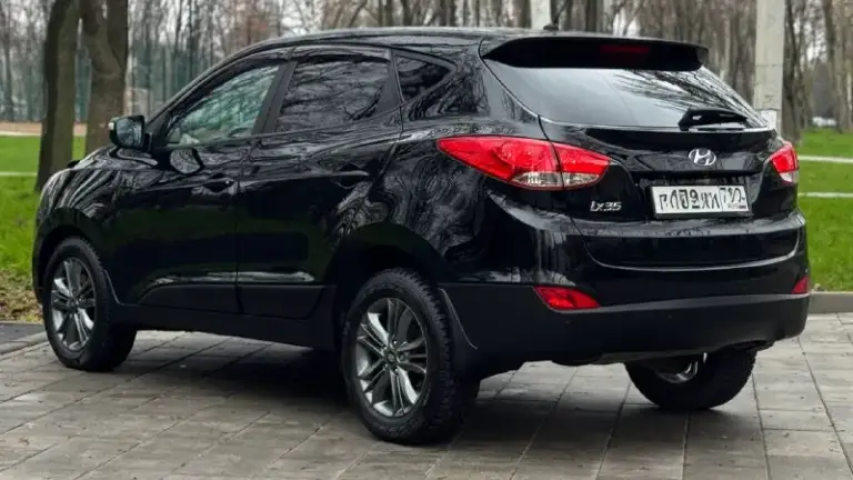 Тел. +79496447941
Продам hyundai ix35 2014г. В идеальном состоянии! По автомобилю делать не чего не надо!! Готов ехать на любые проверки за ваш счёт!
Стёкла все заводские включая лобовое!
Птс оригинал
Один владелец по птс!
Переоформление в мрэо
Комплектация
Двигатель 2.0 бензин
Пробег 187т
Abs
Esp
Airbag
Круиз контроль
Бортовой компьютер
Кожаный салон
Камера заднего хода
Помощь при спуске
Подогрев сидений
Подогрев зеркал
Parktronic
Электро слаживания зеркал
Двухзонный климат контроль
4 Стеклоподъемника
2 Ключа
Хорошая резина
Цена 1.335.000т. Р
Очень срочно торг
Возможно продажа в кредит
📲 Tg: @artur_dadunia
📞 Звоните: +7(949)6447941 - фотография - 6