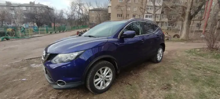 Продам nissan qashqai 2015 года.
Полный привод. Коробка вариатор.
Обьём двигателя 2 литра,144 лс.
Пробег 162 тысячи.
Комплектация полная.
Панорама, бесключевой доступ, кожаный салон, подогрев передних сидений, двухзонный климат-контроль, мультируль, фотохромное зеркало заднего вида, круиз-контроль, камера 360°.
Мультимедиа с хорошей аккустикой.
Машина полностью обслужена.
Я собственник.
Масло в двигателе и коробке менялось недавно.
Продажа не срочная.
Цена 1 млн.620 тысяч.
Торг минимальный у капота.
+79493500751 - Дмитрий.
Просьба, перекупам не беспокоить.
📲 Tg: дмитрий воробьёв
📞 Звоните: +7(949)3500751 - фотография - 2