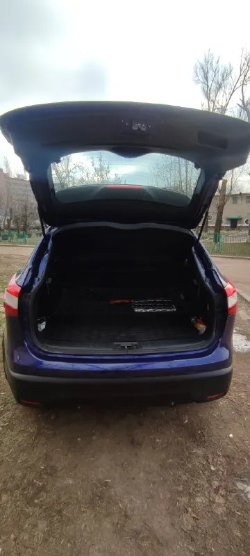Продам nissan qashqai 2015 года.
Полный привод. Коробка вариатор.
Обьём двигателя 2 литра,144 лс.
Пробег 162 тысячи.
Комплектация полная.
Панорама, бесключевой доступ, кожаный салон, подогрев передних сидений, двухзонный климат-контроль, мультируль, фотохромное зеркало заднего вида, круиз-контроль, камера 360°.
Мультимедиа с хорошей аккустикой.
Машина полностью обслужена.
Я собственник.
Масло в двигателе и коробке менялось недавно.
Продажа не срочная.
Цена 1 млн.620 тысяч.
Торг минимальный у капота.
+79493500751 - Дмитрий.
Просьба, перекупам не беспокоить.
📲 Tg: дмитрий воробьёв
📞 Звоните: +7(949)3500751 - фотография - 5