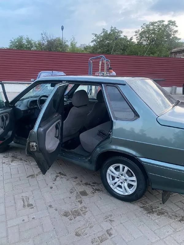 Продам lada ваз 2115
2010 Год
Пробег 170.000
Автозапуск
Есть рыжики, на фото видно
С документами все в порядке
Цена :180.000₽
Сделаю хороший торг
+7(949)614-54-08
Мариуполь - фотография - 3