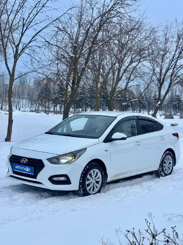 🇰🇵 Hyundai solaris

💰Цена: 1 000 000р
🏢Город: мариуполь
📅Год выпуска: 2019
🧾Пробег: 169 190 км.
⚙️Двигатель: 1.6
⛽Топливо: бензин
⚙️Кпп: механика 6 ст.

📞 Телефон:

+7-949-727-41-51
+7-949-551-91-52
+7-989-263-55-56

💾 Описание:
.. . B> отличное состояние.
✅ Кузов без коррозии.
✅ Южная эксплуатация.
✅ Оригинальный пробег.
✅ Заводское остекление.
✅ Техническая часть на 5+.
✅ Салон как новый.

❄️ Кондиционер, гур, abs, 2 airbag, android магнитола, новая зимняя резина, центральный замок.

Улица шевченко 2️⃣6️⃣9️⃣

🏦 Возможна продажа в кредит по двум документам. - фотография - 3