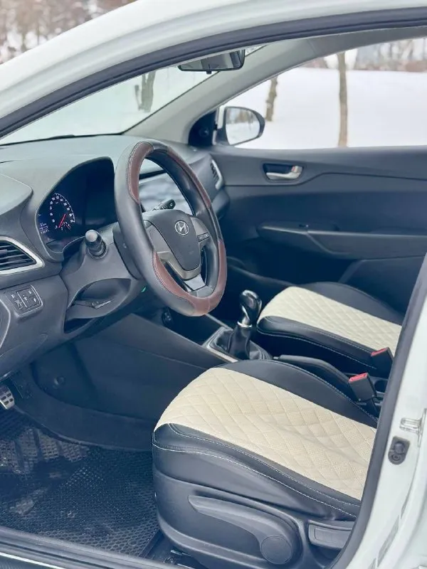 🇰🇵 Hyundai solaris

💰Цена: 1 000 000р
🏢Город: мариуполь
📅Год выпуска: 2019
🧾Пробег: 169 190 км.
⚙️Двигатель: 1.6
⛽Топливо: бензин
⚙️Кпп: механика 6 ст.

📞 Телефон:

+7-949-727-41-51
+7-949-551-91-52
+7-989-263-55-56

💾 Описание:
.. . B> отличное состояние.
✅ Кузов без коррозии.
✅ Южная эксплуатация.
✅ Оригинальный пробег.
✅ Заводское остекление.
✅ Техническая часть на 5+.
✅ Салон как новый.

❄️ Кондиционер, гур, abs, 2 airbag, android магнитола, новая зимняя резина, центральный замок.

Улица шевченко 2️⃣6️⃣9️⃣

🏦 Возможна продажа в кредит по двум документам. - фотография - 7