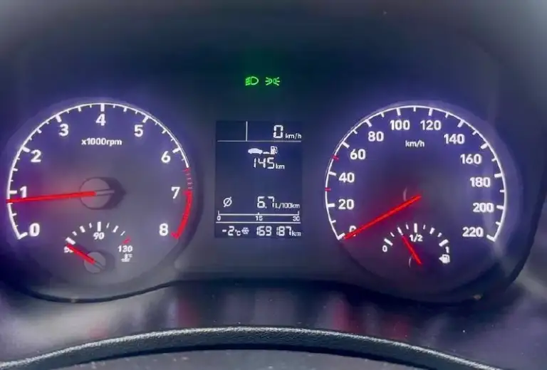 🇰🇵 Hyundai solaris

💰Цена: 1 000 000р
🏢Город: мариуполь
📅Год выпуска: 2019
🧾Пробег: 169 190 км.
⚙️Двигатель: 1.6
⛽Топливо: бензин
⚙️Кпп: механика 6 ст.

📞 Телефон:

+7-949-727-41-51
+7-949-551-91-52
+7-989-263-55-56

💾 Описание:
.. . B> отличное состояние.
✅ Кузов без коррозии.
✅ Южная эксплуатация.
✅ Оригинальный пробег.
✅ Заводское остекление.
✅ Техническая часть на 5+.
✅ Салон как новый.

❄️ Кондиционер, гур, abs, 2 airbag, android магнитола, новая зимняя резина, центральный замок.

Улица шевченко 2️⃣6️⃣9️⃣

🏦 Возможна продажа в кредит по двум документам. - фотография - 9