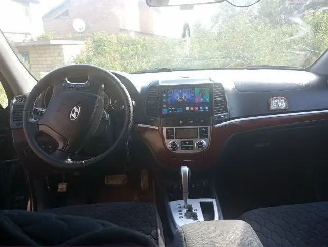 Продам hyundai santa fe 2, 2,7 at, 2008 г. , стоит газ-евро 4. Пробег 190 тысяч коробка автомат, обыкновенный, надежный, переключает отлично во всех режимах. Ходовая автомобиля на отлично. Отключаемый полный привод. Комплектация gls: складывание зеркал, двузонный климат-контроль, мультируль, 3 ряда сидений (7 мест), туманки перед-зад, фаркоп. Зимняя резина в придачу. В дтп не когда не участвовал. По документам : я собственник. Ц.1млн. Р. (торг у капота). Т. 79494801159
📞 Звоните: +7(949)4801159 - фотография - 2