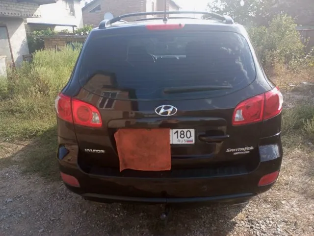 Продам hyundai santa fe 2, 2,7 at, 2008 г. , стоит газ-евро 4. Пробег 190 тысяч коробка автомат, обыкновенный, надежный, переключает отлично во всех режимах. Ходовая автомобиля на отлично. Отключаемый полный привод. Комплектация gls: складывание зеркал, двузонный климат-контроль, мультируль, 3 ряда сидений (7 мест), туманки перед-зад, фаркоп. Зимняя резина в придачу. В дтп не когда не участвовал. По документам : я собственник. Ц.1млн. Р. (торг у капота). Т. 79494801159
📞 Звоните: +7(949)4801159 - фотография - 5