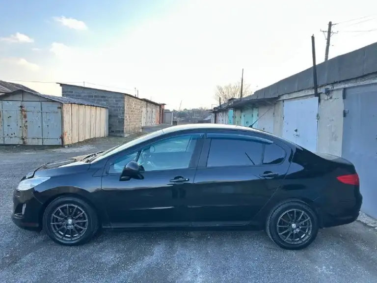 Продам peugeot 408, 2013 год двигатель 1.6 бензин, акпп асин полноценный автомат 6 ступенчатый, авто в отличном состоянии самая максимальная комплектация, в дтп авто не участвовал, прошла полное т. О заменены все фильтра масла, вложения не требует, климат контроль полный эльктро пакет, подогревы сидения, мульти руль, круиз контроль датчик света датчик дождя, мультимедиа андроид камера заднего вида, сигнализация сервисная книга новая зимняя резина в подарок отдам летний комплект колес, по документам полный порядок любой вид оформления, цена 650.000 р тел +79494999723 мариуполь
📲 Tg: в
📞 Звоните: +7(949)4999723 - фотография - 5