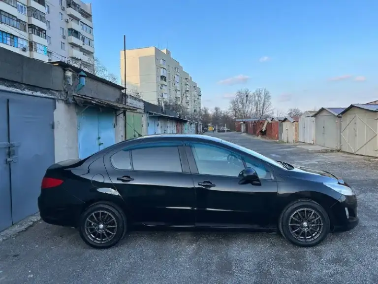 Продам peugeot 408, 2013 год двигатель 1.6 бензин, акпп асин полноценный автомат 6 ступенчатый, авто в отличном состоянии самая максимальная комплектация, в дтп авто не участвовал, прошла полное т. О заменены все фильтра масла, вложения не требует, климат контроль полный эльктро пакет, подогревы сидения, мульти руль, круиз контроль датчик света датчик дождя, мультимедиа андроид камера заднего вида, сигнализация сервисная книга новая зимняя резина в подарок отдам летний комплект колес, по документам полный порядок любой вид оформления, цена 650.000 р тел +79494999723 мариуполь
📲 Tg: в
📞 Звоните: +7(949)4999723 - фотография - 6