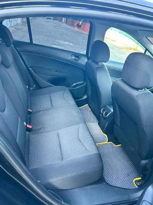Продам peugeot 408, 2013 год двигатель 1.6 бензин, акпп асин полноценный автомат 6 ступенчатый, авто в отличном состоянии самая максимальная комплектация, в дтп авто не участвовал, прошла полное т. О заменены все фильтра масла, вложения не требует, климат контроль полный эльктро пакет, подогревы сидения, мульти руль, круиз контроль датчик света датчик дождя, мультимедиа андроид камера заднего вида, сигнализация сервисная книга новая зимняя резина в подарок отдам летний комплект колес, по документам полный порядок любой вид оформления, цена 650.000 р тел +79494999723 мариуполь
📲 Tg: в
📞 Звоните: +7(949)4999723 - фотография - 7
