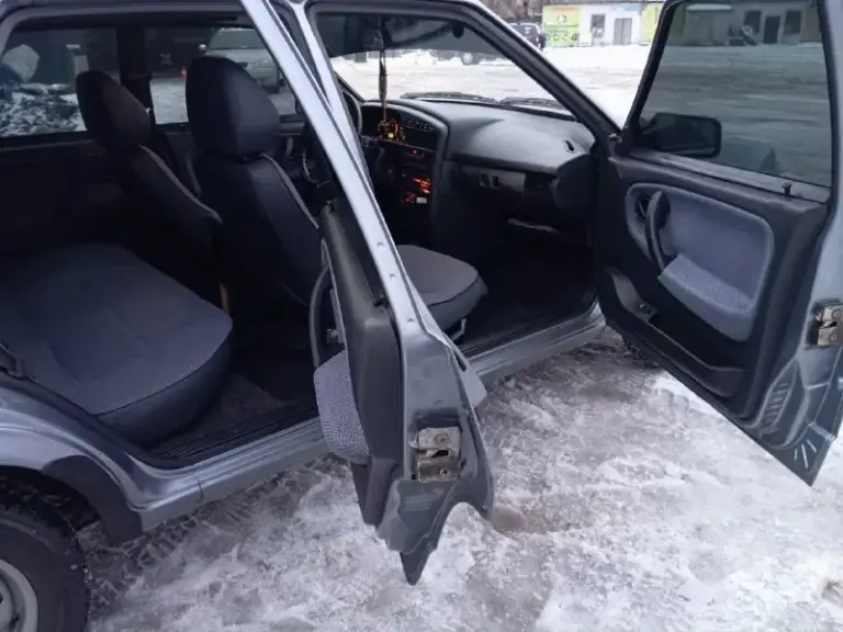 Продам ваз 21099 2008г. Автомобиль в идеальном состоянии без вложений. Один собственник. В дтп не участвовал. Автомобиль в родном окрасе. Родной пробег 82.000 км. Мотор коробка часы. Ходовая часть как на новом авто. Салон ваз 2115 с завода. Состояние салона вообще ноль. Есть все сервисные книги два комплекта ключей. Сигнализация центральный замок. Магнитола 4 динамика. Газ евро-4 заригистрирован. С документами полный порядок. Цена 395. Торг. Возможно обмен. +79494404633 телеграмм. +79897071016
📞 Звоните: +7(949)4404633 - фотография - 6