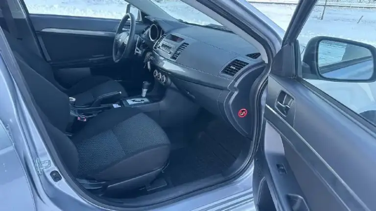 Mitsubishi lanser 10
Объем 2.0
Коробка автомат
Год 2008
Хозяин 3
Авто в прекрасном состоянии кузов без дефектов без дтп в заводском окрасе чистый от полированный после детейлинга,
Автотека зелень.
Салон чистый аккуратный целый после химчистки,
Ходовой части нареканий нет,
Днище короба целый,
Двигатель был установлен контрактный на пробеге 250т, км с японией с пробегом 80 000 км идеально работает,

Коробка работает в штатном режиме переключает идеально,

Комплектации подрулевые лепестки круизконтроль мультируль подогрев сидений подогрев зеркал регулировка зеркал четыре стеклоподъемника центральный замок сигнализация климат контроль датчик дождя датчик света,
В комплекте летняя резина и зимняя резина,
Фактически у автомобиля два хозяина автомобиль местный без намёков на ржавчину и коррозию гаражное хранение,
Нахожусь в ростове смотрите фото могу отправить видео могу пригнать мариуполь донецк луганск.
Цена 780т. Руб
Тел: +7 (949) 580-62-90
Тел: +7 (961) 313-02-2
📞 Звоните: +7(949)5806290 - фотография - 6