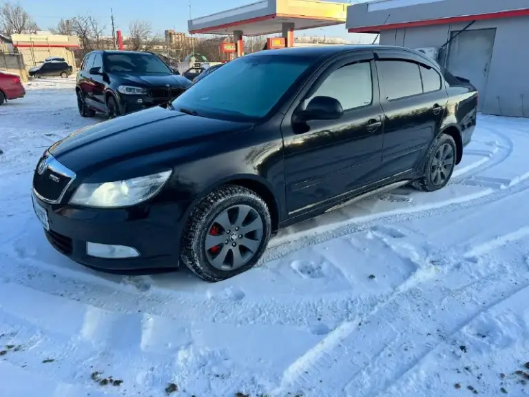 Продам skoda октавия а5 2010 год мотор 1.8т полностью обслужен, масла фильтра, цепь менялось 1000 км назад коробка в отличном состоянии масло поменяно, работает идеально без пинков и рывков новые супорта, тормозные диски и колодки новая зимняя резина 1 stage прошита, едет очень достойно, расход радует стоит дорогой и приятный выхлоп двухзонный климат обслужен и заправлен фреон. Подогрев передних и задних сидений музыка болеро хороший свет, регулировки все работает в машине работает все каждая кнопочка. Переоформление без проблем продажа от собственника цена 790 000₽ макеевка +79493341707
📞 Звоните: +7(949)3341707 - фотография - 4
