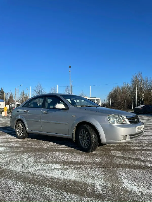 Продам chevrolet lacetti лачети 1,6 мт 2006г. В. Пробег: 246 тыс. Км я собственник, продаю семейный автомобиль. Салон в отличном состоянии. Машина полностью обслужена. Перебрана вся ходовая на 240тыс. Пробега заменен грм. Масло и фильтра менялись каждый 8-9тыс. Масло не ест от слова совсем. Коробка не выбивает, всё отлично за машиной следили. Для её пробега есть небольшие дефекты по лкп - кондиционер холодит; - печка жарит; - электрорегулировка зеркал; - подогрев заднего стекла; - 4 стеклоподьемника; я за честную продажу, пишу сразу иногда выбивает чек. Проверили на диагностике это задняя лямбда (совсем не касающаяся работы автомобиля проблема), и из-за лямбды иногда выдает ошибку датчика распредвала фото с диагностики прилагаю. Цена 590к руб. Адекватный торг у машины. Телефон для связи: +7 (949) 335-03-42
📞 Звоните: +7(949)3350342 - фотография - 2