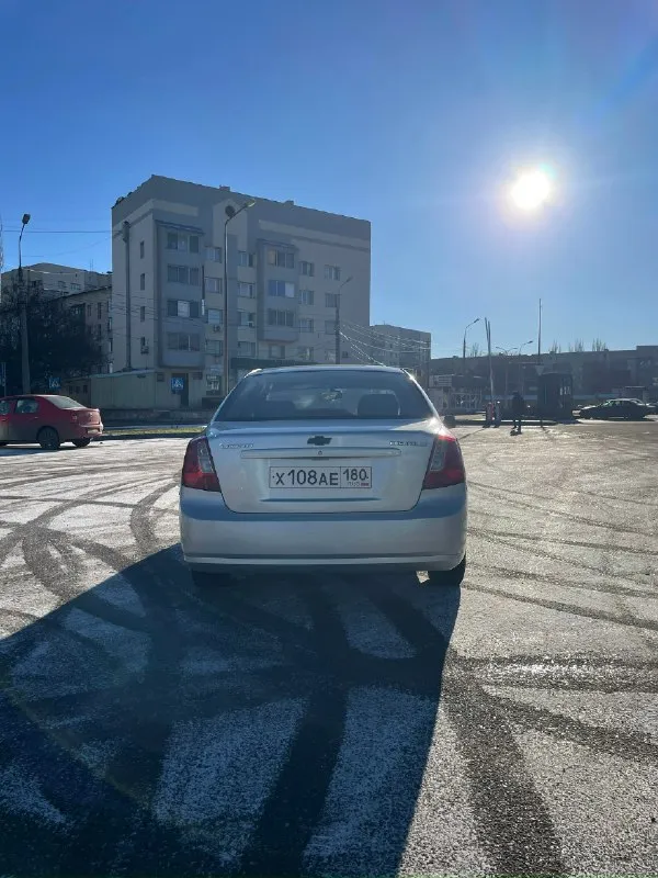 Продам chevrolet lacetti лачети 1,6 мт 2006г. В. Пробег: 246 тыс. Км я собственник, продаю семейный автомобиль. Салон в отличном состоянии. Машина полностью обслужена. Перебрана вся ходовая на 240тыс. Пробега заменен грм. Масло и фильтра менялись каждый 8-9тыс. Масло не ест от слова совсем. Коробка не выбивает, всё отлично за машиной следили. Для её пробега есть небольшие дефекты по лкп - кондиционер холодит; - печка жарит; - электрорегулировка зеркал; - подогрев заднего стекла; - 4 стеклоподьемника; я за честную продажу, пишу сразу иногда выбивает чек. Проверили на диагностике это задняя лямбда (совсем не касающаяся работы автомобиля проблема), и из-за лямбды иногда выдает ошибку датчика распредвала фото с диагностики прилагаю. Цена 590к руб. Адекватный торг у машины. Телефон для связи: +7 (949) 335-03-42
📞 Звоните: +7(949)3350342 - фотография - 3